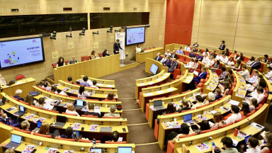 Membres du COJ réunis au palais du Luxembourg